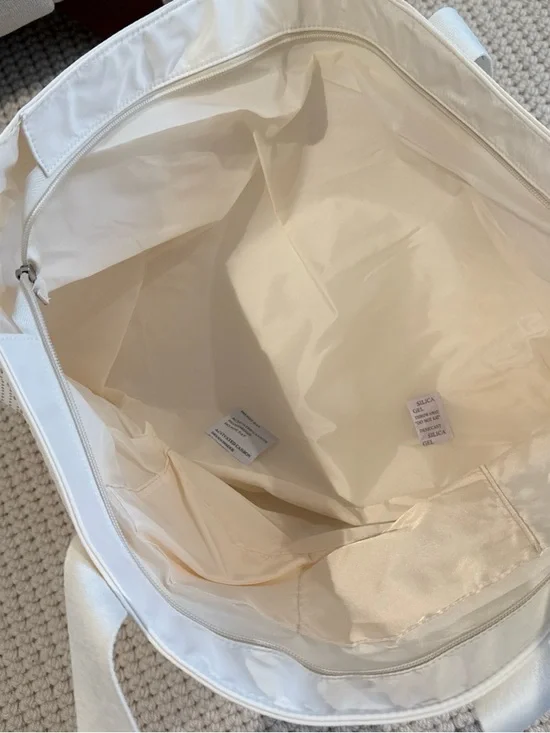 PINK Victoria's Secret Ivory Tote with Crystal Logo Straps - Picture 6 of 9